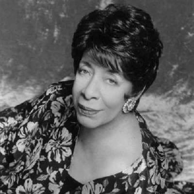 [爵士音乐86期] 雪莉·荷恩 Shirley Horn - Greatest Hits 精选：爵士乐的“缓慢炼金术师” 琴旁的低语，时光里的传奇